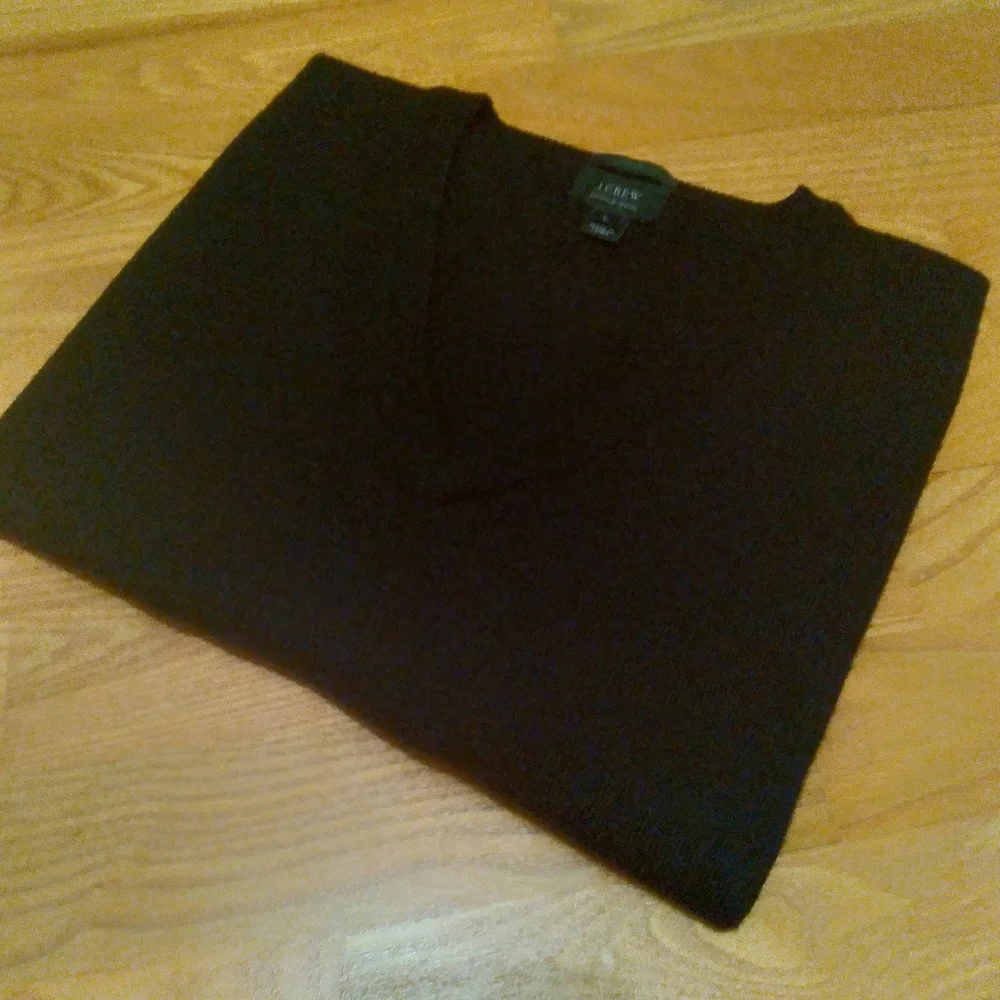 J. Crew Slim Black Merino Wool V-Neck‎ Sweater Minimalist Quiet Luxury  Large